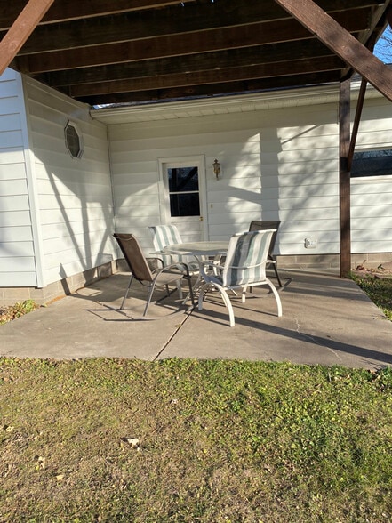 Building Photo - 836 N Wisconsin Ave