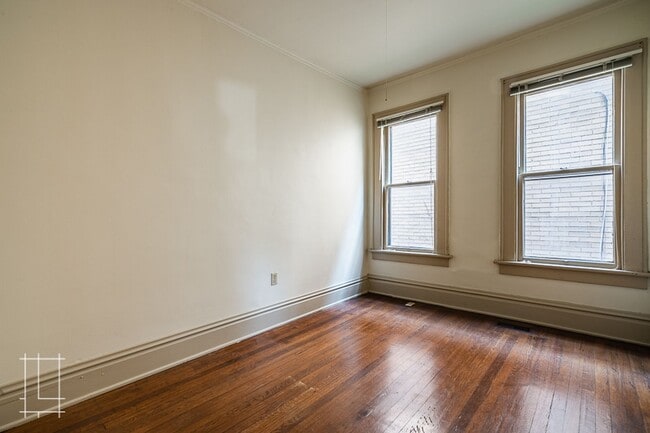 Building Photo - 35 Lundy St