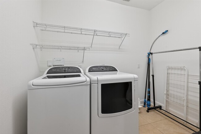 Building Photo - 99 Buck Trail Pl