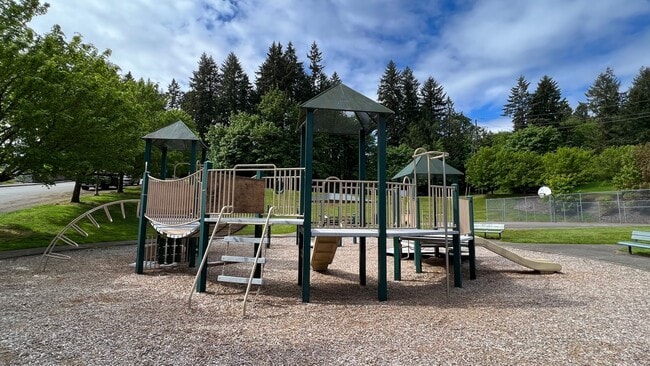 Building Photo - New Inside 3 Bedroom, 2 Full Bath on Corne...