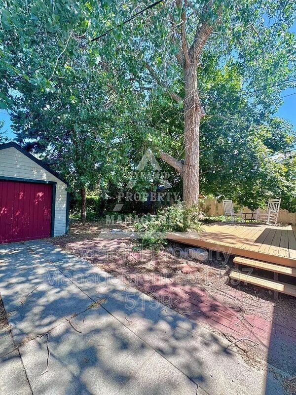 Building Photo - 1409 E Redondo Ave