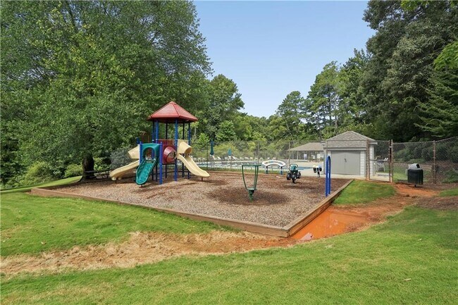 Building Photo - 2063 Six Branches Dr