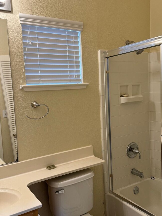 Building Photo - Roseville home with new artificial grass