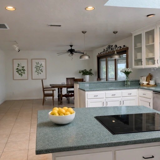 Building Photo - 28320 Serenity Path