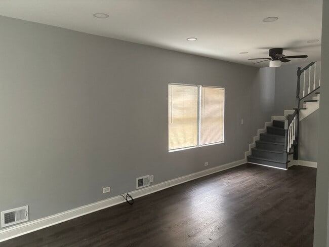 Building Photo - 4610 N Karlov Ave