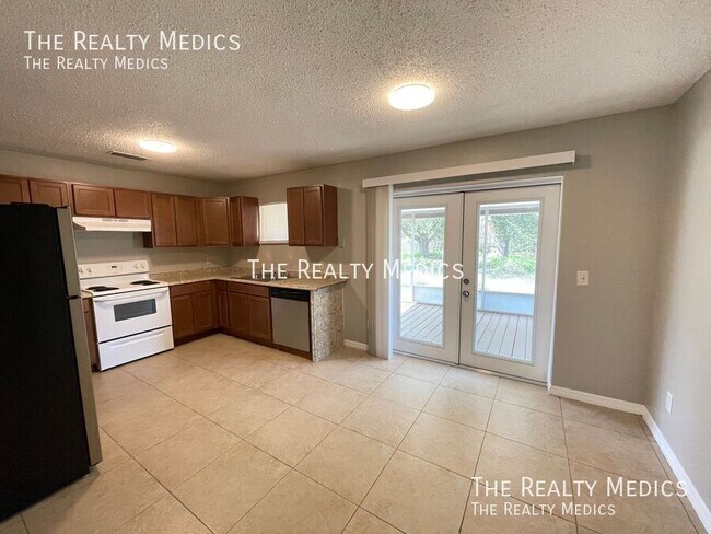 Building Photo - AMAZING 3 Bedroom 2 Bathroom Home In Orlando!