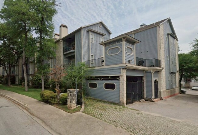 Building Photo - 3111 Tom Green St