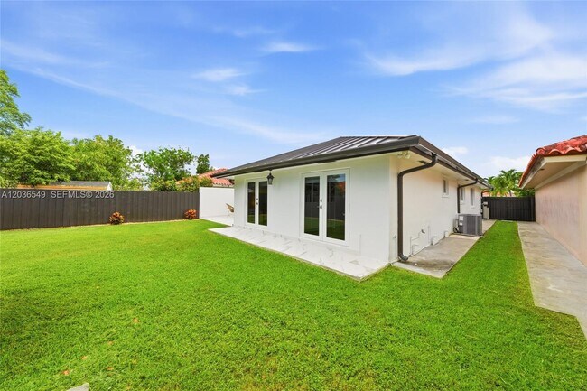 Building Photo - 881 NW 133rd Ave