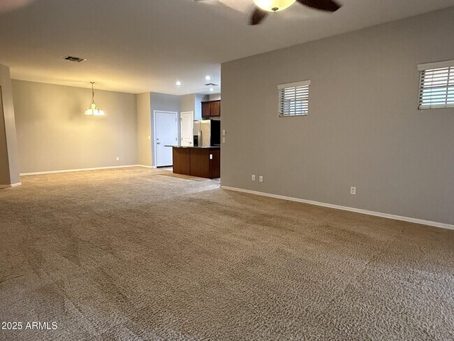 Building Photo - 1057 S Sacramento Pl