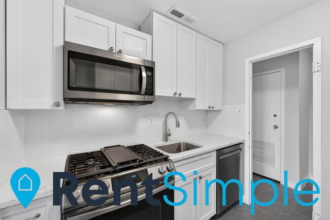 Building Photo - 6001 Arlington Blvd