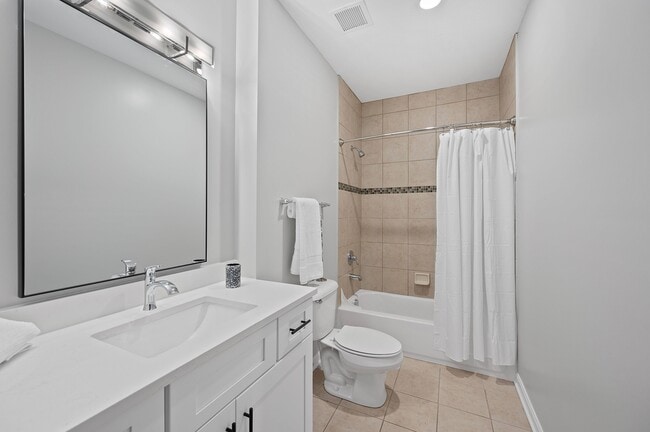 Floorplan - Monmouth Row Apartments