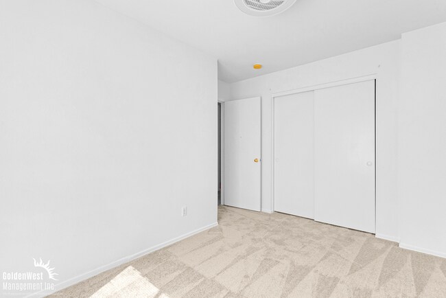 Building Photo - Comfortable 3Bdm 2Ba Home in Sun City!