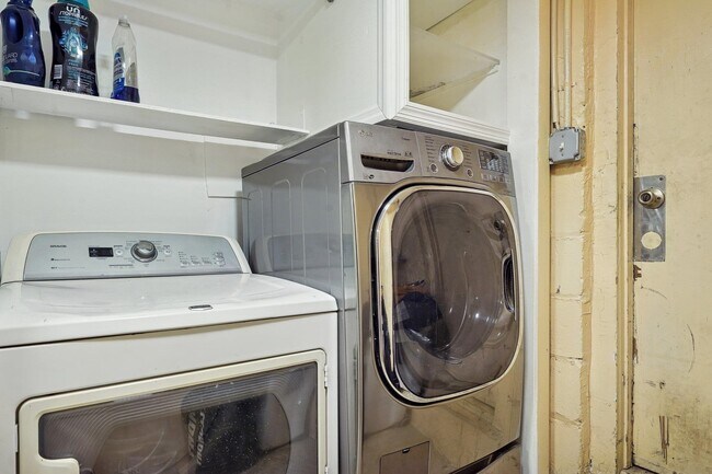 Building Photo - 1507 80th St