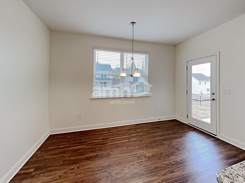 Building Photo - 3239 Brierhill Rd