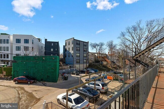 Building Photo - 1275 Meigs Pl NE