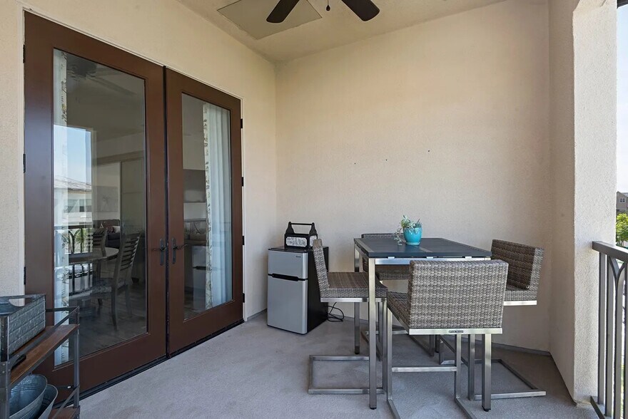 Building Photo - 168 Follyhatch