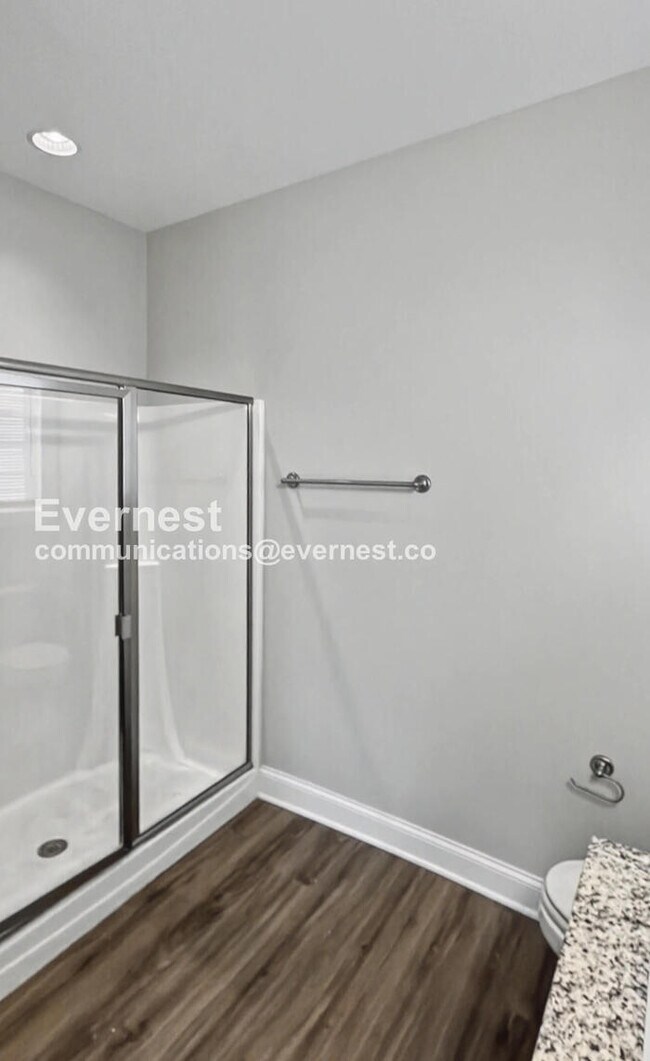 Building Photo - 5316 Roosevelt Rd