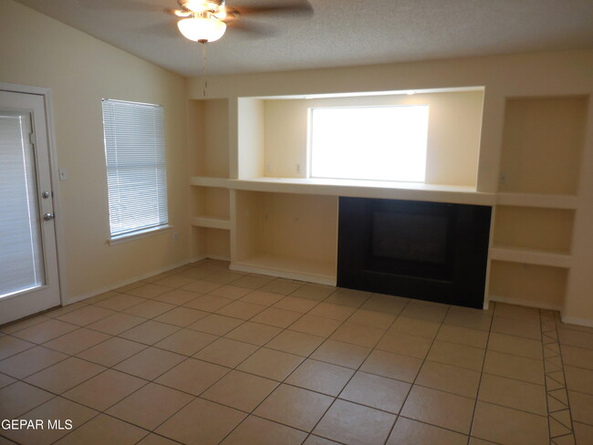 Building Photo - 12757 Tierra Monje Ln