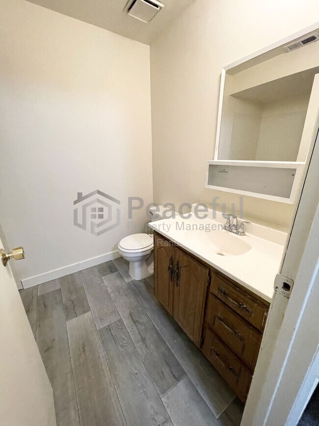 Building Photo - 4693 S Arlington Park Dr