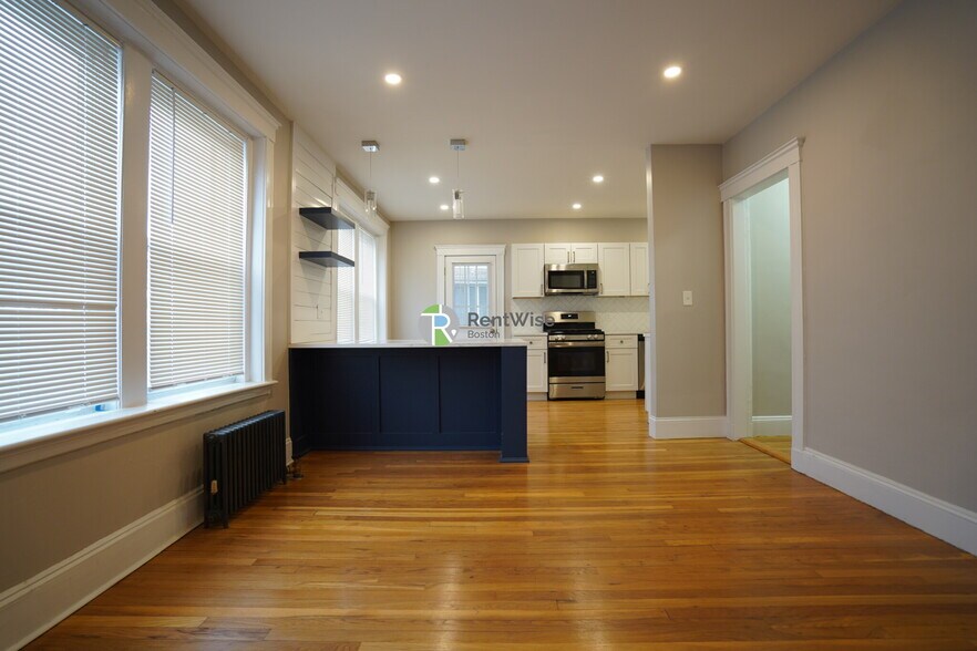 Building Photo - 19 Vinal St