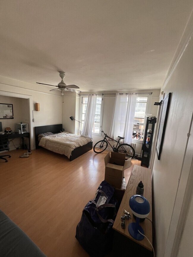 Building Photo - 455 E Ocean Blvd