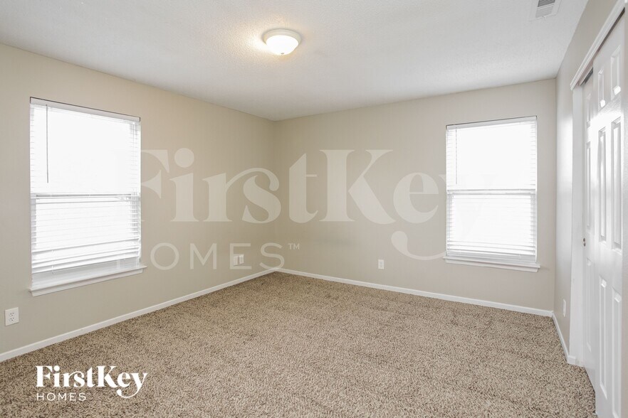 Building Photo - 6350 Eastern Range Rd