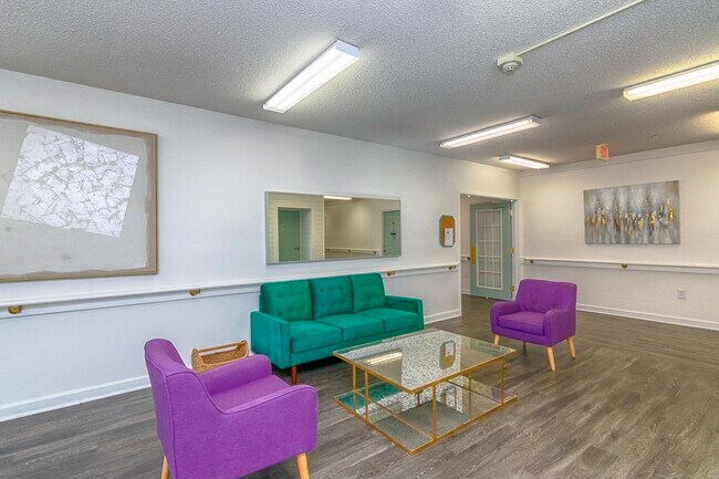 Building Photo - 121 Timmerman St