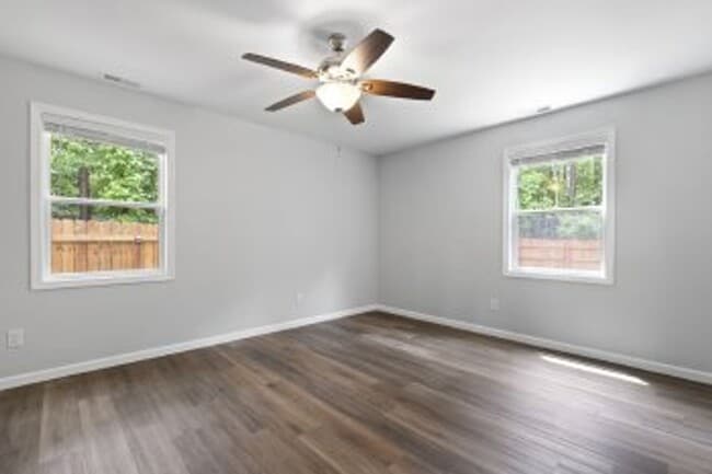Building Photo - 629 Walnut Dr