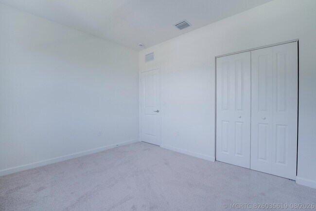 Building Photo - 5838 Park Pl