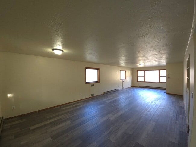 Building Photo - 508 S Main St