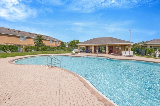 Building Photo - 6705 Holly Health Dr