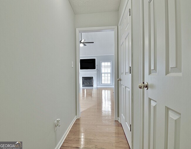 Building Photo - 170 Hidden Brook Trail