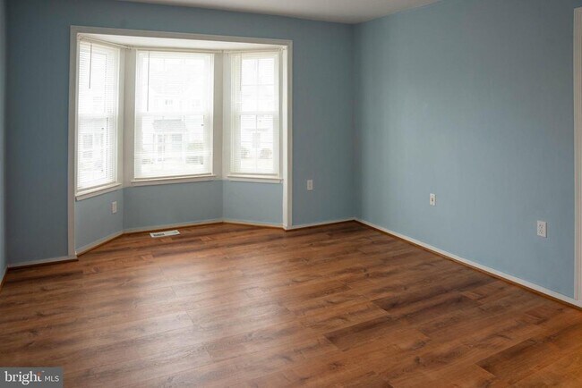 Building Photo - 8654 Venoy Ct