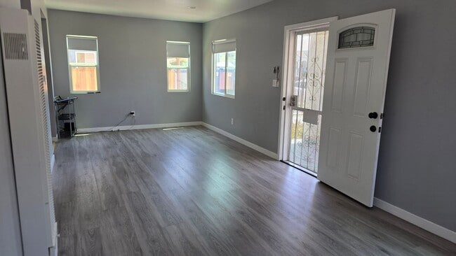 Primary Photo - 6322 8th Ave