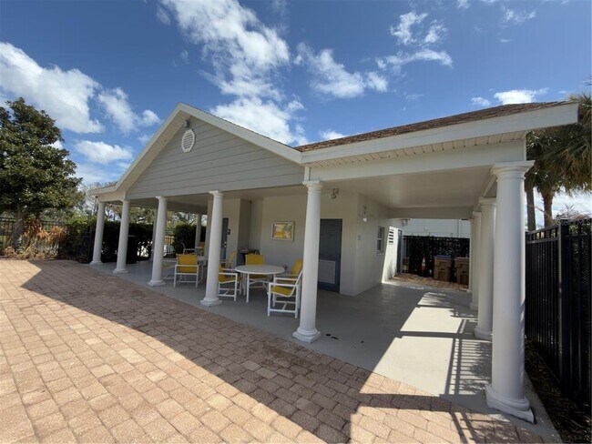 Building Photo - 2552 Aventurine St