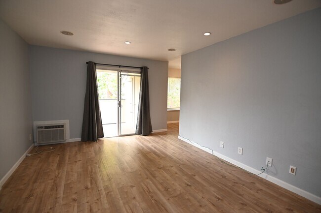 Building Photo - 2583 Gimelli Way