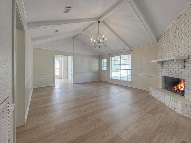 Building Photo - 4941 Pine Hill Dr