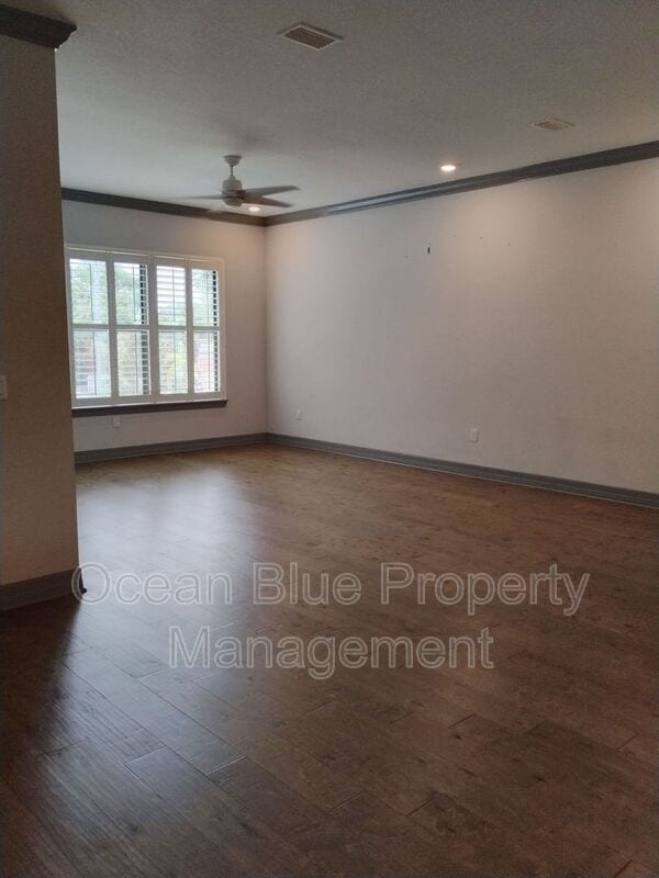 Building Photo - 3421 W Horatio St