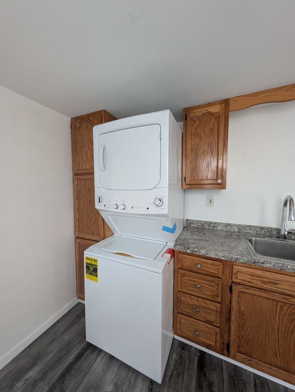 Building Photo - 191 S Meade St