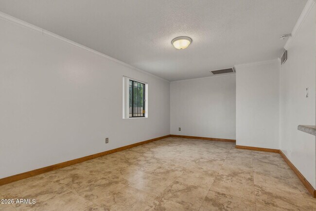 Building Photo - 3636 W Keim Dr