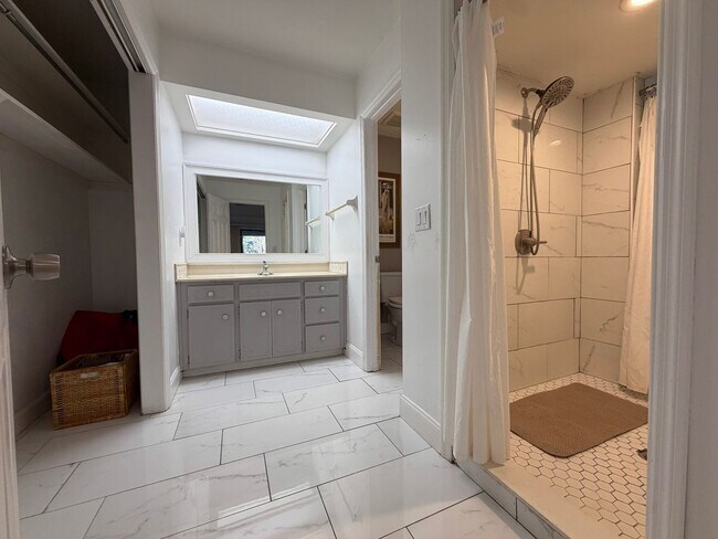 Building Photo - Pet Friendly 3BR/2BA House in Desirable Turkey Creek