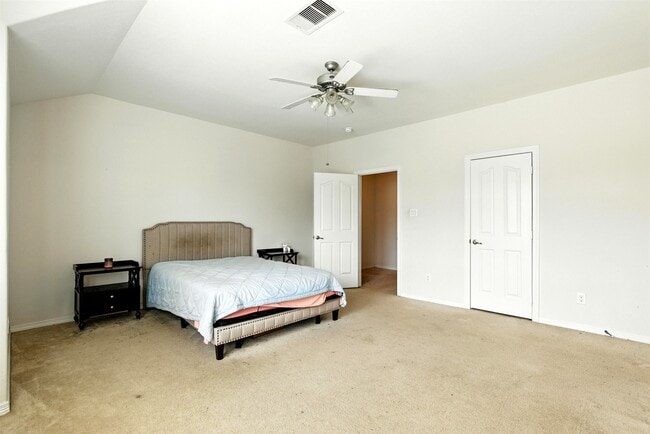 Building Photo - 8904 Clovermist Dr