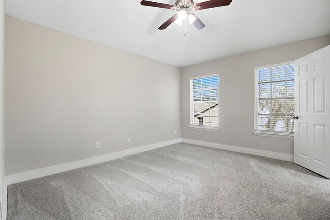 Building Photo - 10669 Satinwood Cir
