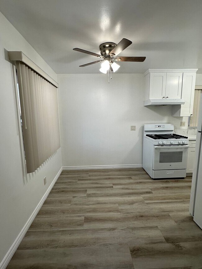 Building Photo - 3348 32nd St