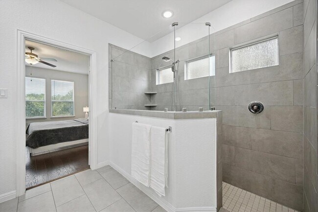 Building Photo - 209 Crimson Rose Ct