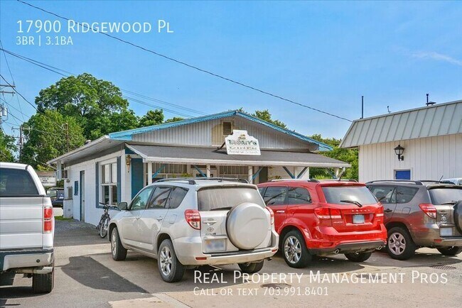 Building Photo - 17900 Ridgewood Pl