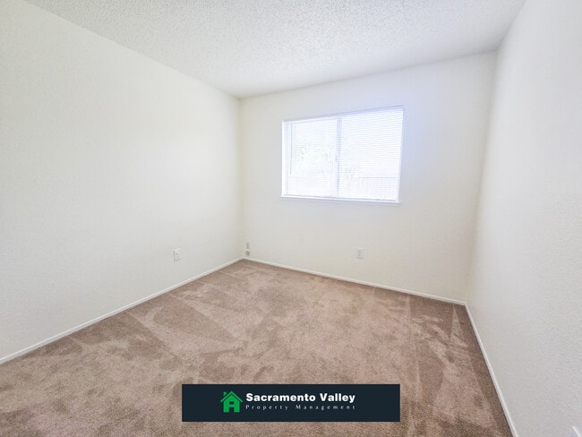 Building Photo - 8337 Sutter Buttes Way