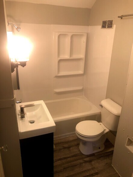 Building Photo - 2617 Hunt St