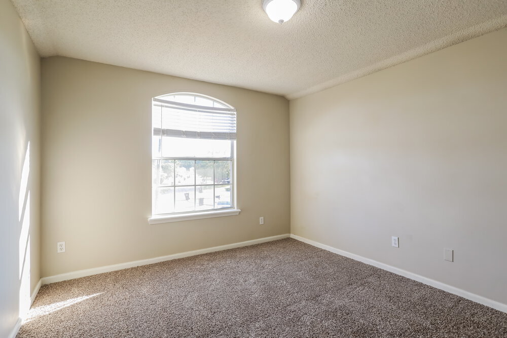 Building Photo - 1211 Summer Springs Drive