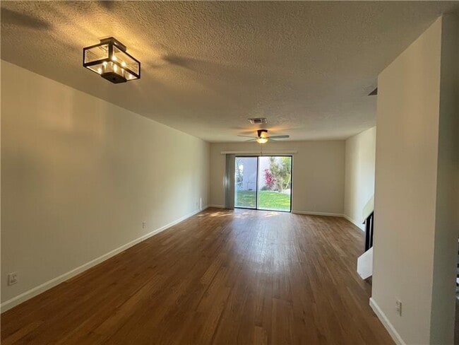 Building Photo - 3601 NE 22nd Ave